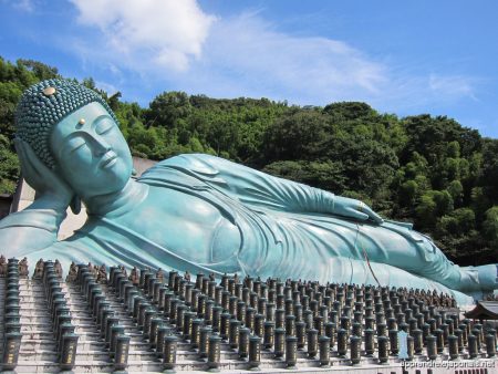 Grand Bouddha couché du temple Nanzō-in à Sasaguri